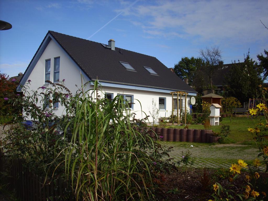 Ferienwohnung Familie Huebner ลูเบค ภายนอก รูปภาพ